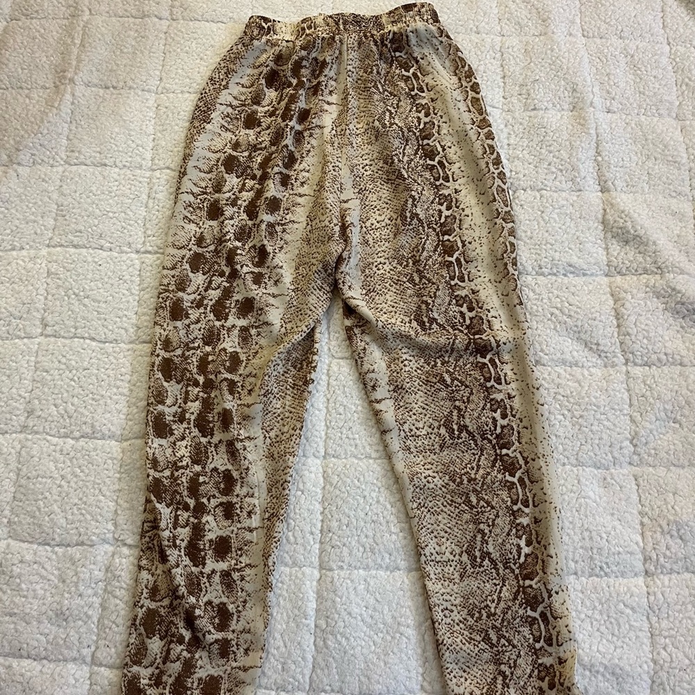 Pretty Little Thing snakeskin print pants - Picture 6 of 10